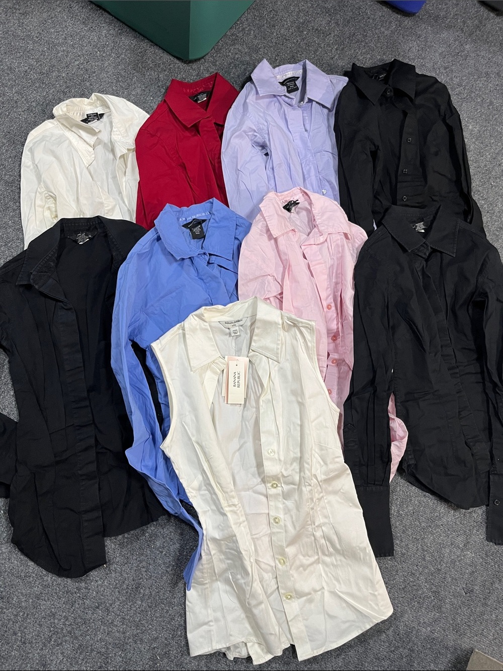 Lot of 9 Moda/Banana Republic Button Down Shirts XXS